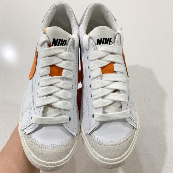 🤍🧡🐰 New Nike Blazer Low White Orange Sneakers - Picture 2 of 3